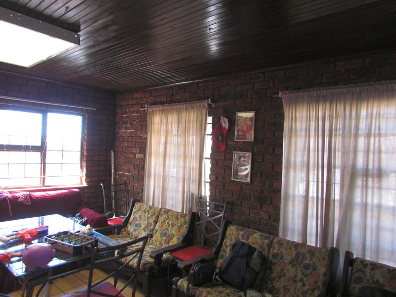 House For Sale In Port Elizabeth - Photo 9