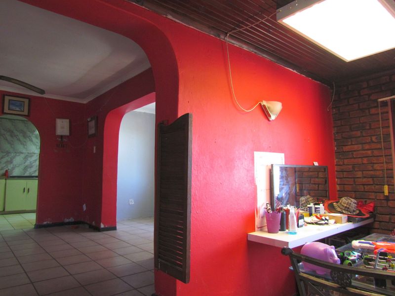 House For Sale In Port Elizabeth - Photo 6
