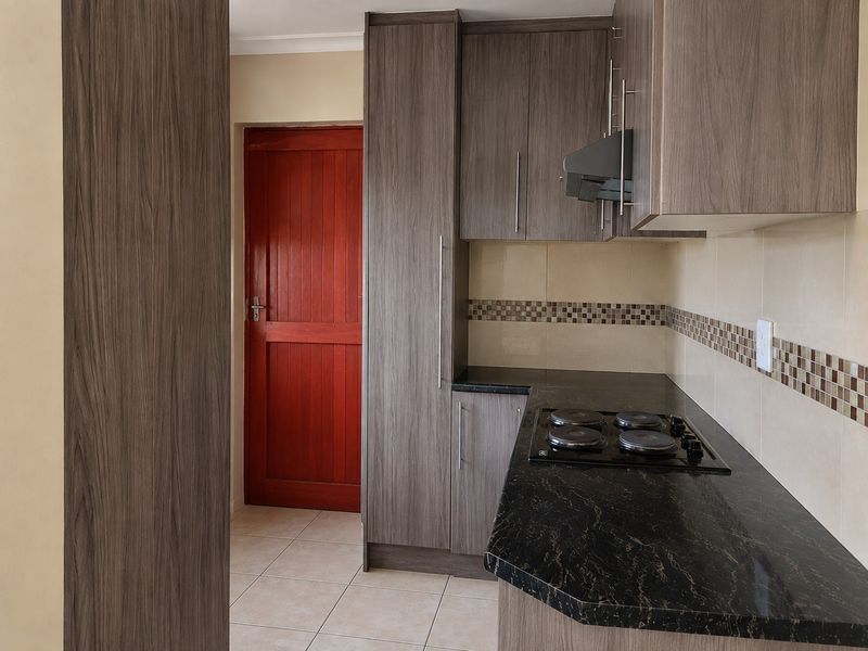 House For Sale In Khayelitsha - Photo 5