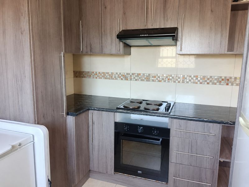 House For Sale In Khayelitsha - Photo 3