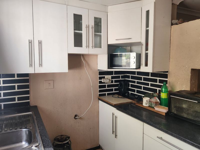 House For Sale In Khayelitsha - Photo 6