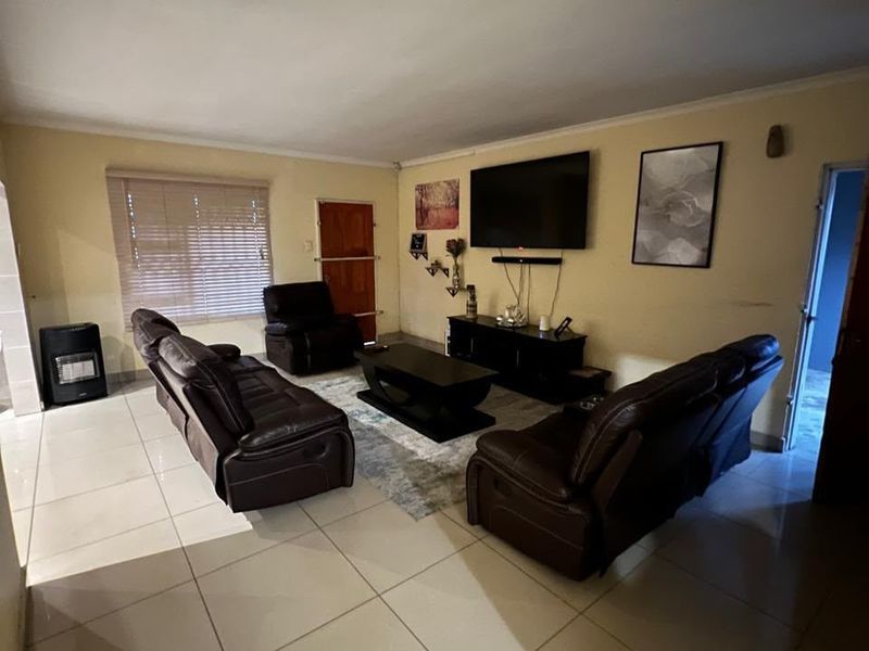 House For Sale In Brakpan - Photo 2