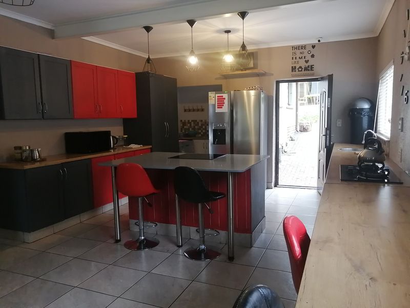 House For Sale In Johannesburg - Photo 5