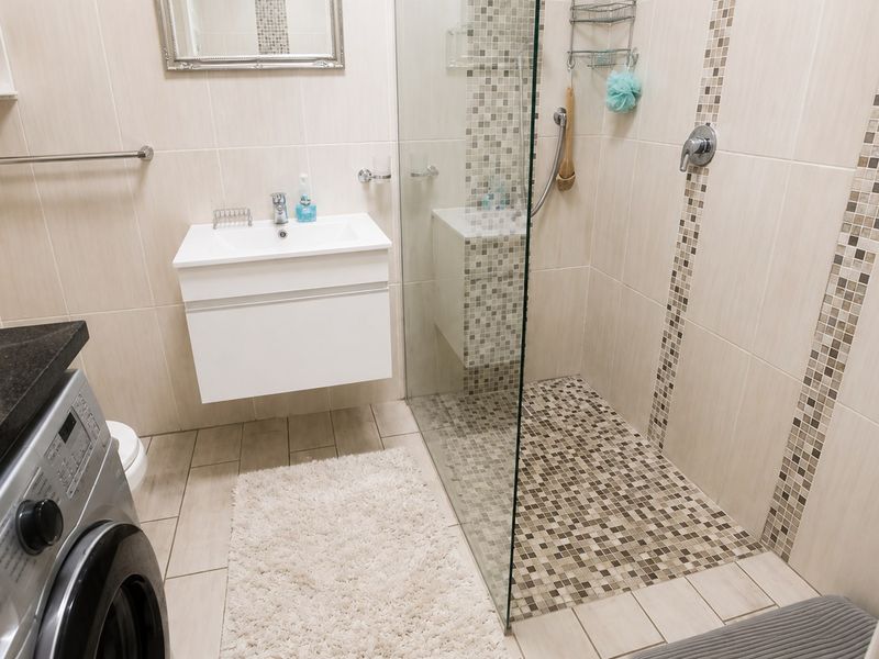 Apartment For Sale In Margate - Photo 4