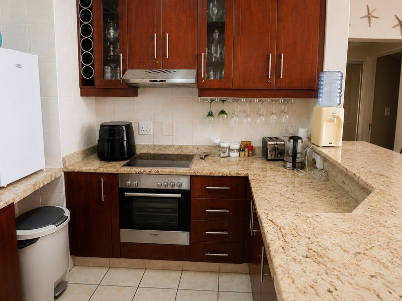 Apartment For Sale In Margate - Photo 3