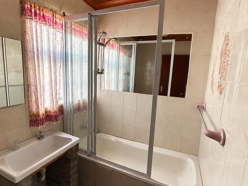 House For Sale In Mitchells Plain - Photo 9