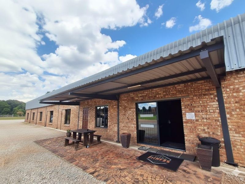 House For Sale In Benoni - Photo 2