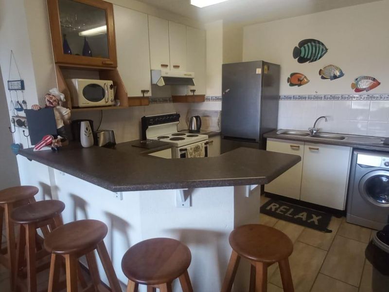 Apartment For Sale In Margate - Photo 4