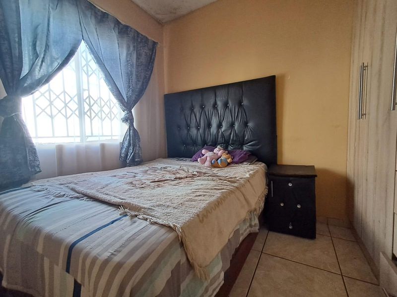 Apartment For Sale In Roodepoort - Photo 8