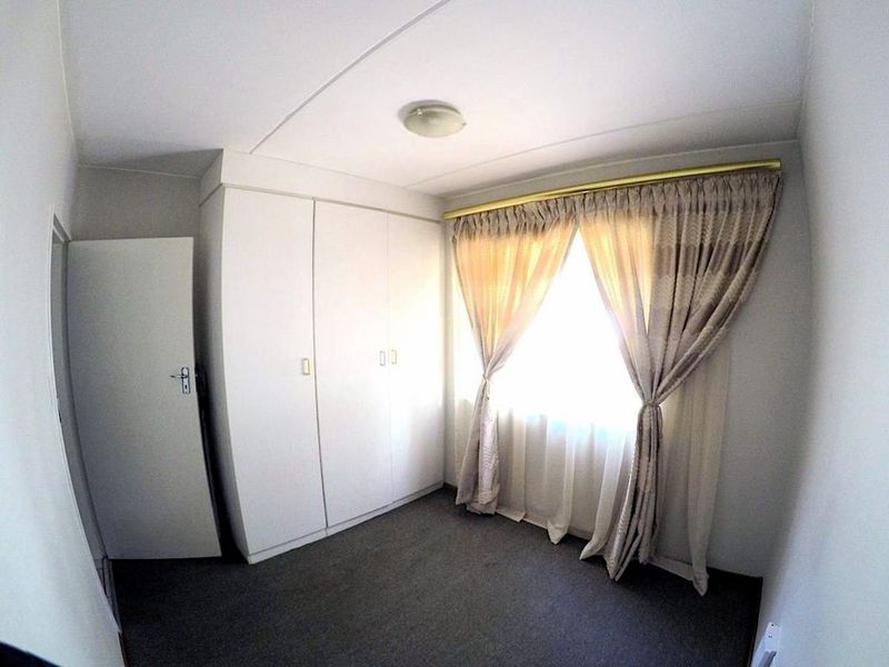 Apartment For Sale In Randburg - Photo 7