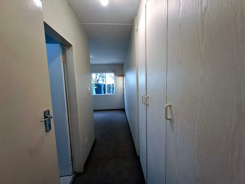Apartment For Sale In Randburg - Photo 4