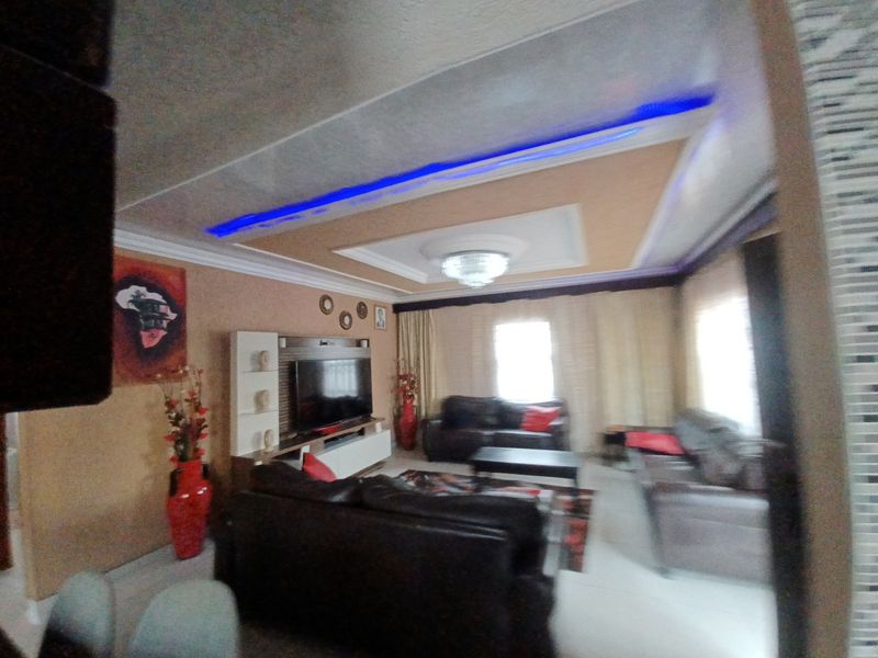 House For Sale In Germiston - Photo 5