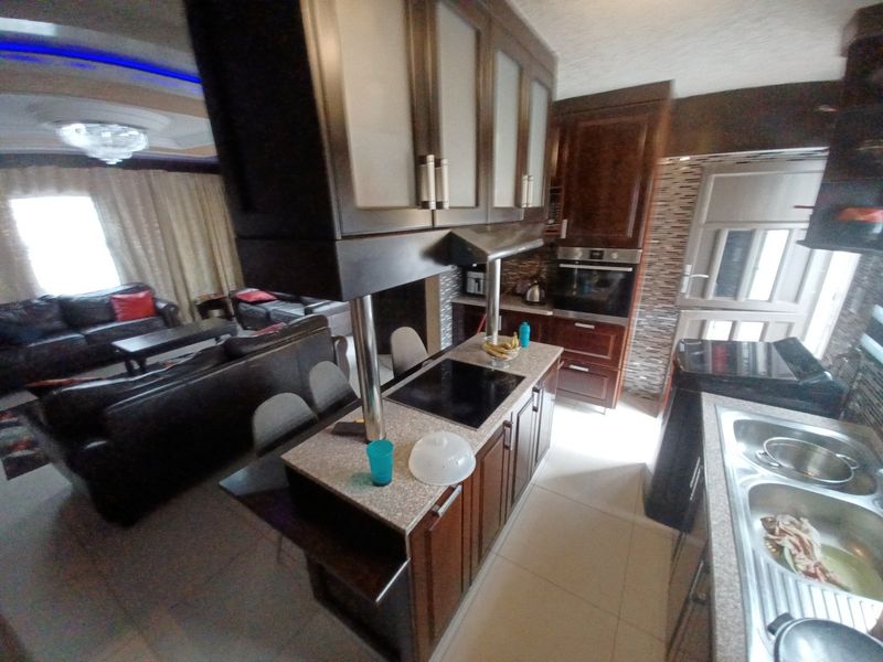 House For Sale In Germiston - Photo 9