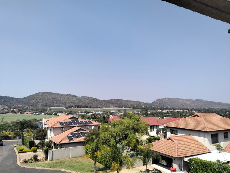 House For Sale In Hartbeespoort - Photo 4