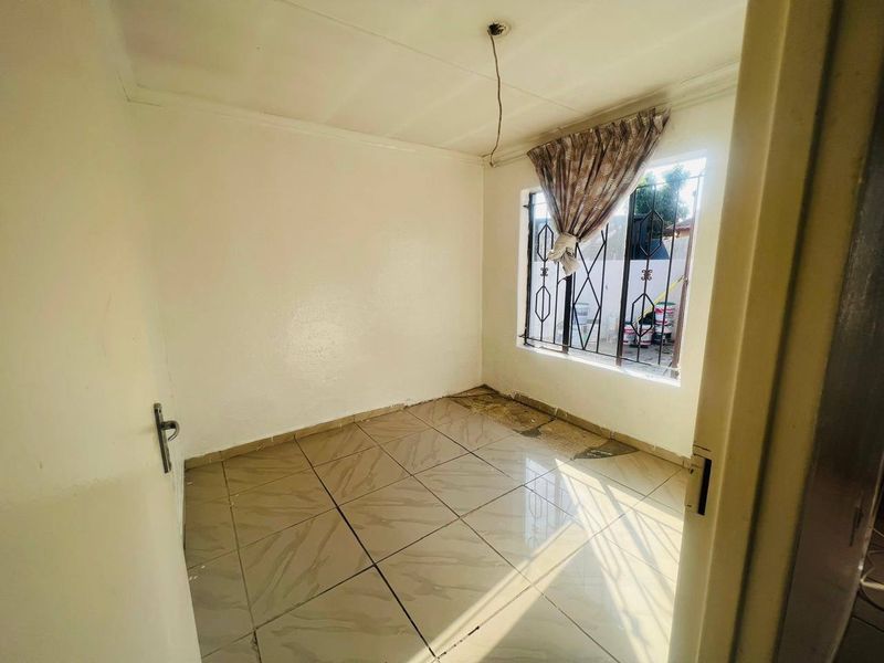 House For Sale In Pretoria - Photo 6