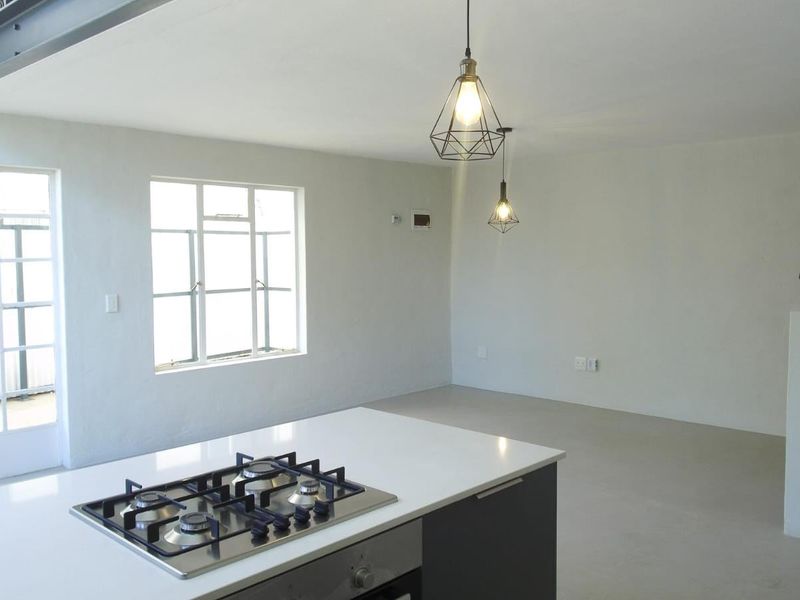 Apartment For Sale In Johannesburg - Photo 10