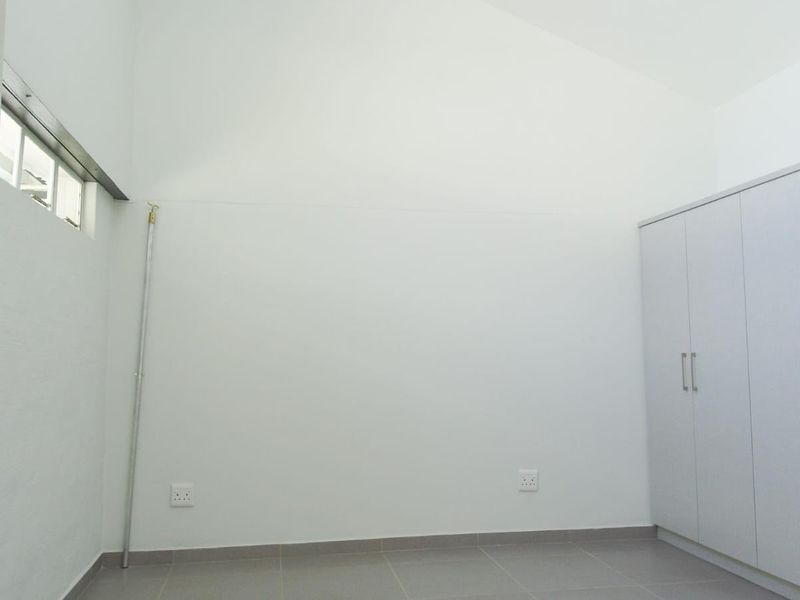 Apartment For Sale In Johannesburg - Photo 9