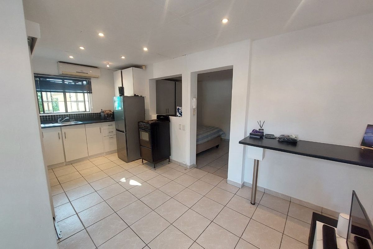 Apartment Rental Monthly In Mount Edgecombe - Photo 5