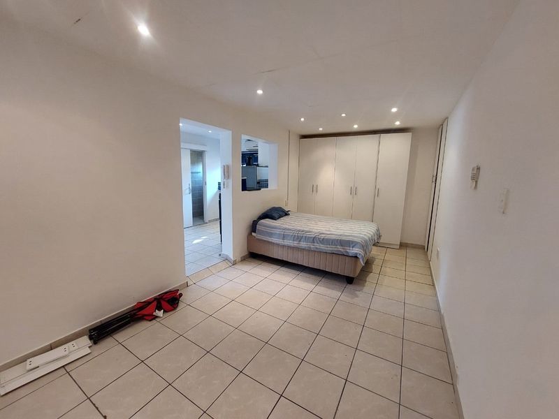 Apartment Rental Monthly In Mount Edgecombe - Photo 2