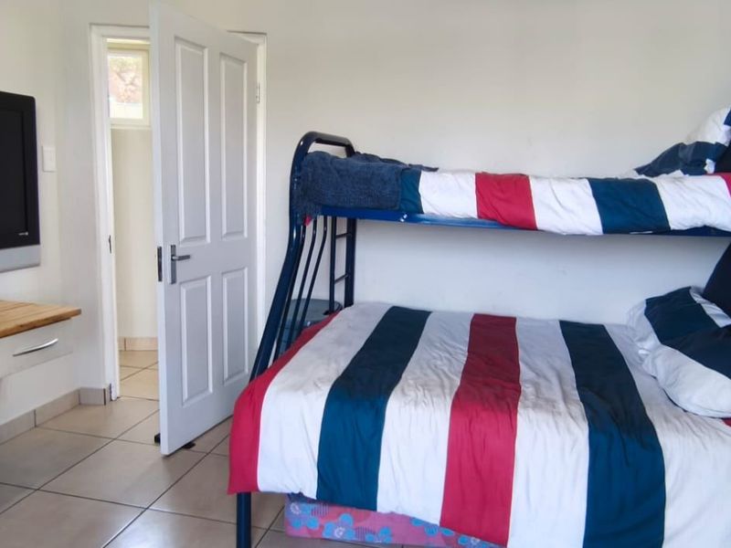 Apartment For Sale In Margate - Photo 8