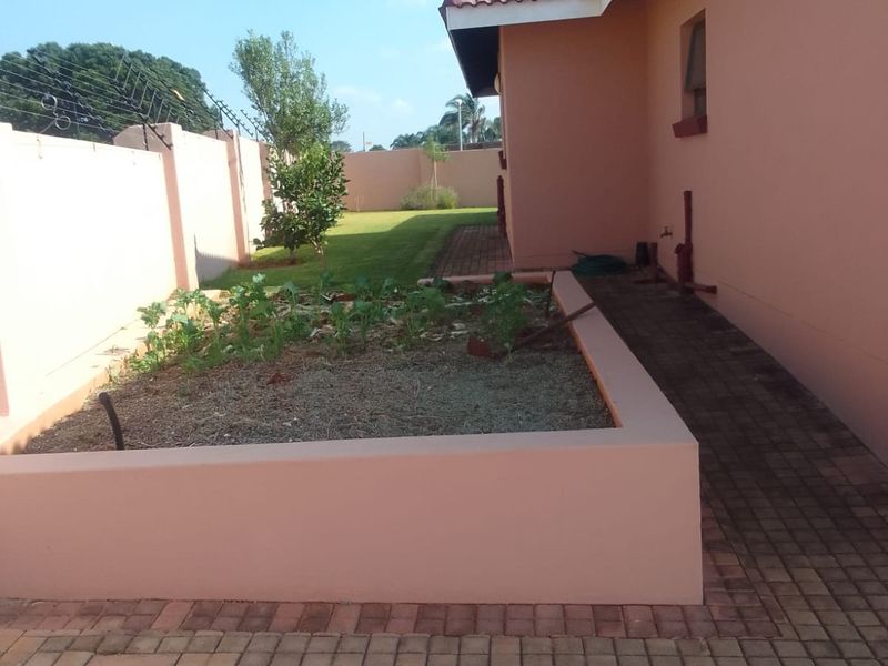 House For Sale In Westonaria - Photo 9