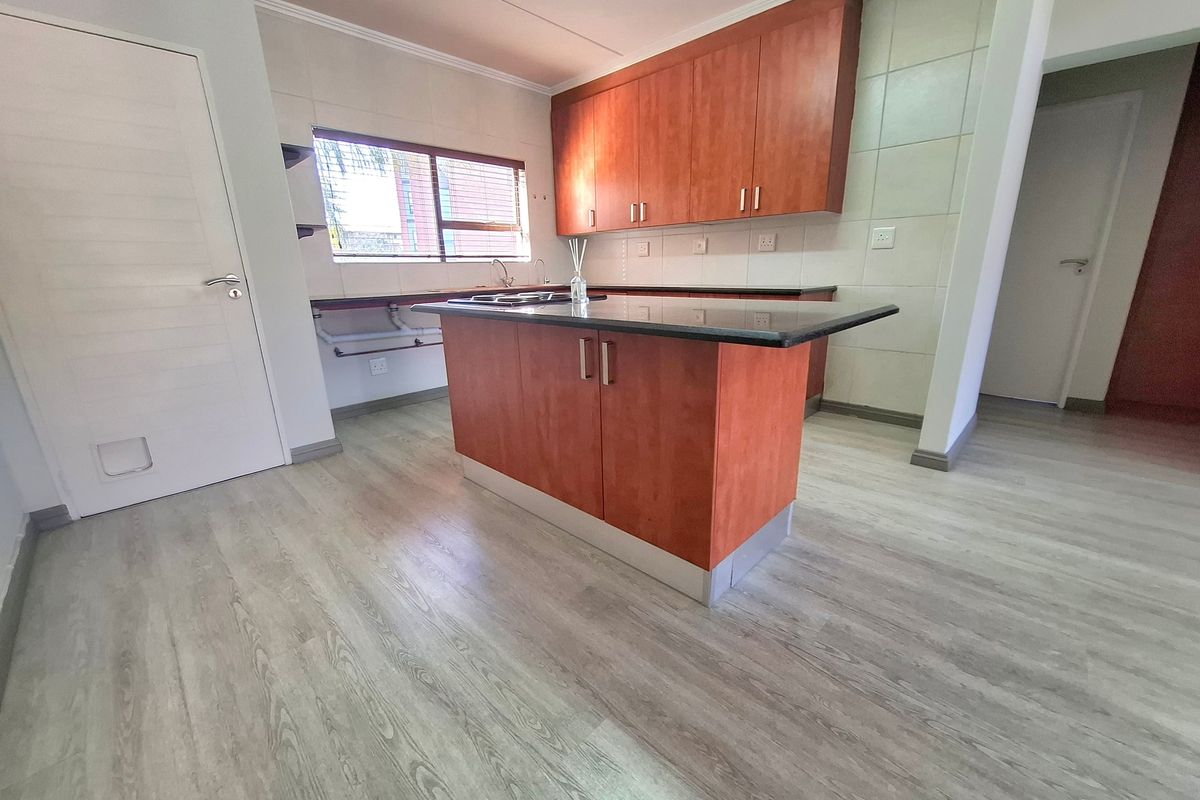 Apartment For Sale In Sandton - Photo 2