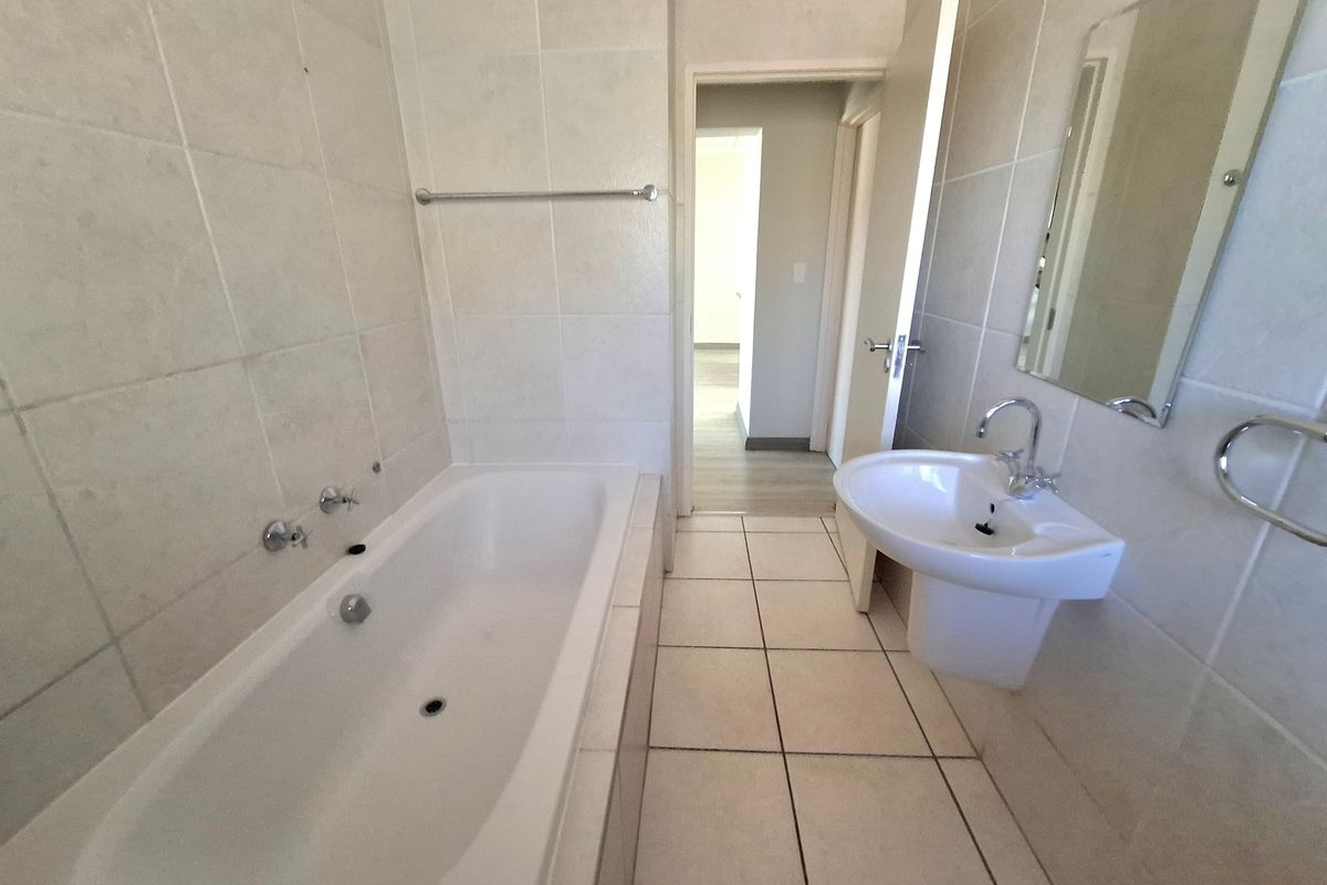 Apartment For Sale In Sandton - Photo 5