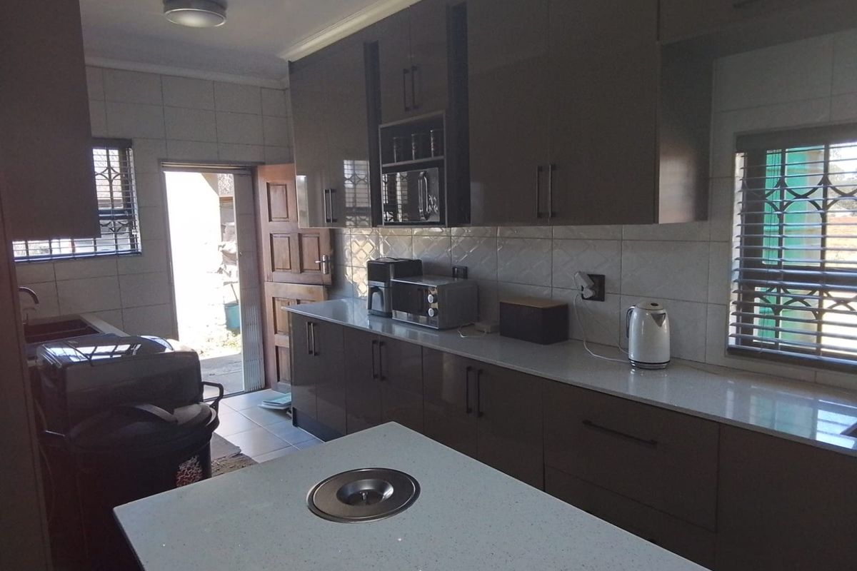 House For Sale In Walkerville - Photo 3