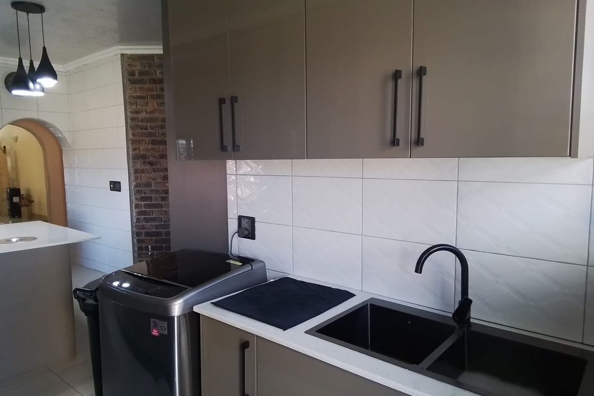 House For Sale In Walkerville - Photo 5
