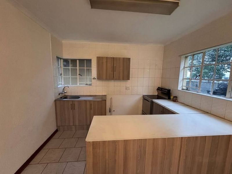 Apartment Rental Monthly In Brakpan - Photo 2