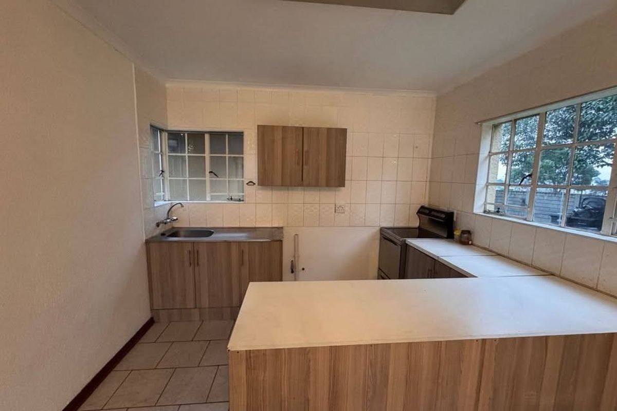 Apartment Rental Monthly In Brakpan - Photo 2