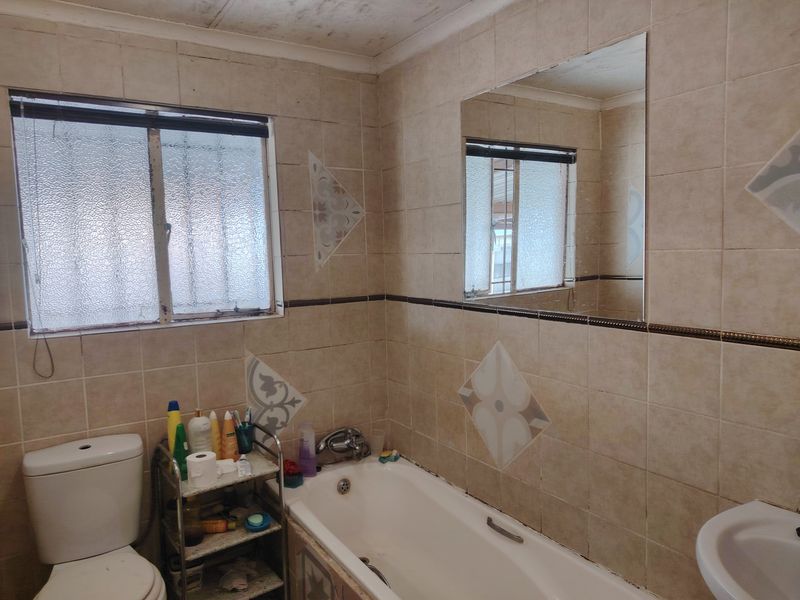 House For Sale In Nigel - Photo 4