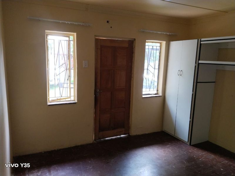House Rental Monthly In Nigel - Photo 2