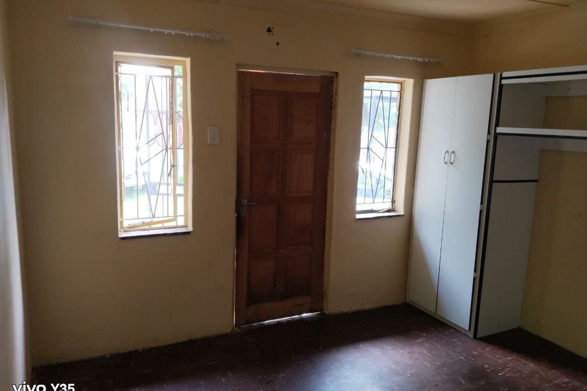 House Rental Monthly In Nigel - Photo 2