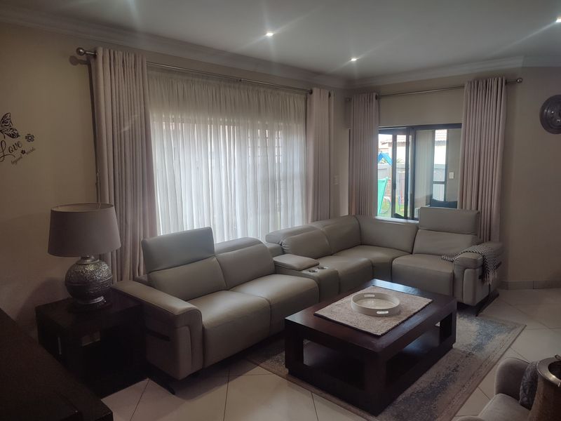 Townhouse For Sale In Centurion - Photo 5