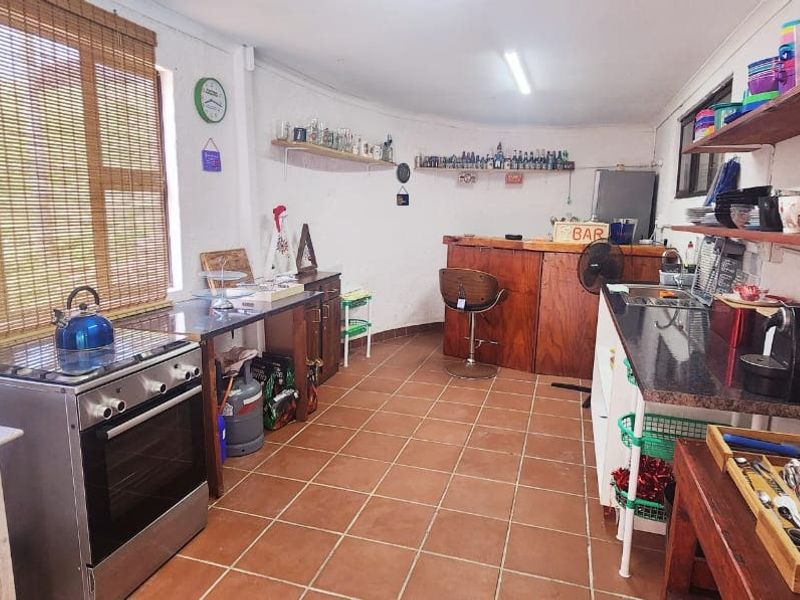 House For Sale In Hibberdene - Photo 2