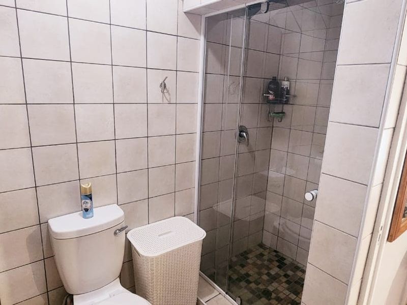 House For Sale In Hibberdene - Photo 6