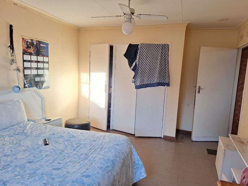 Townhouse For Sale In Germiston - Photo 5