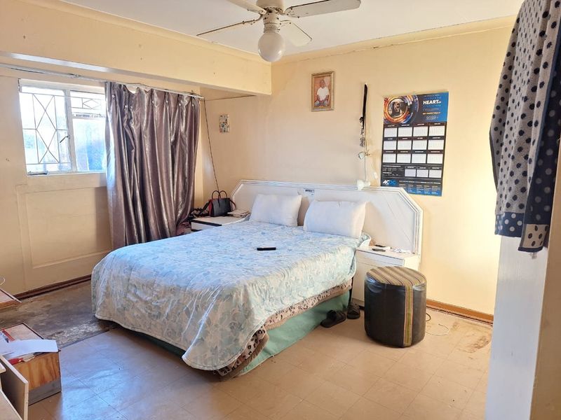 Townhouse For Sale In Germiston - Photo 2
