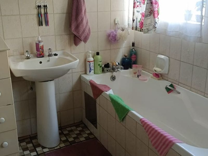 Apartment For Sale In Boksburg - Photo 10