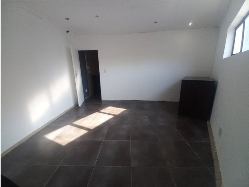 Commercial Rental Monthly In Edenvale - Photo 5