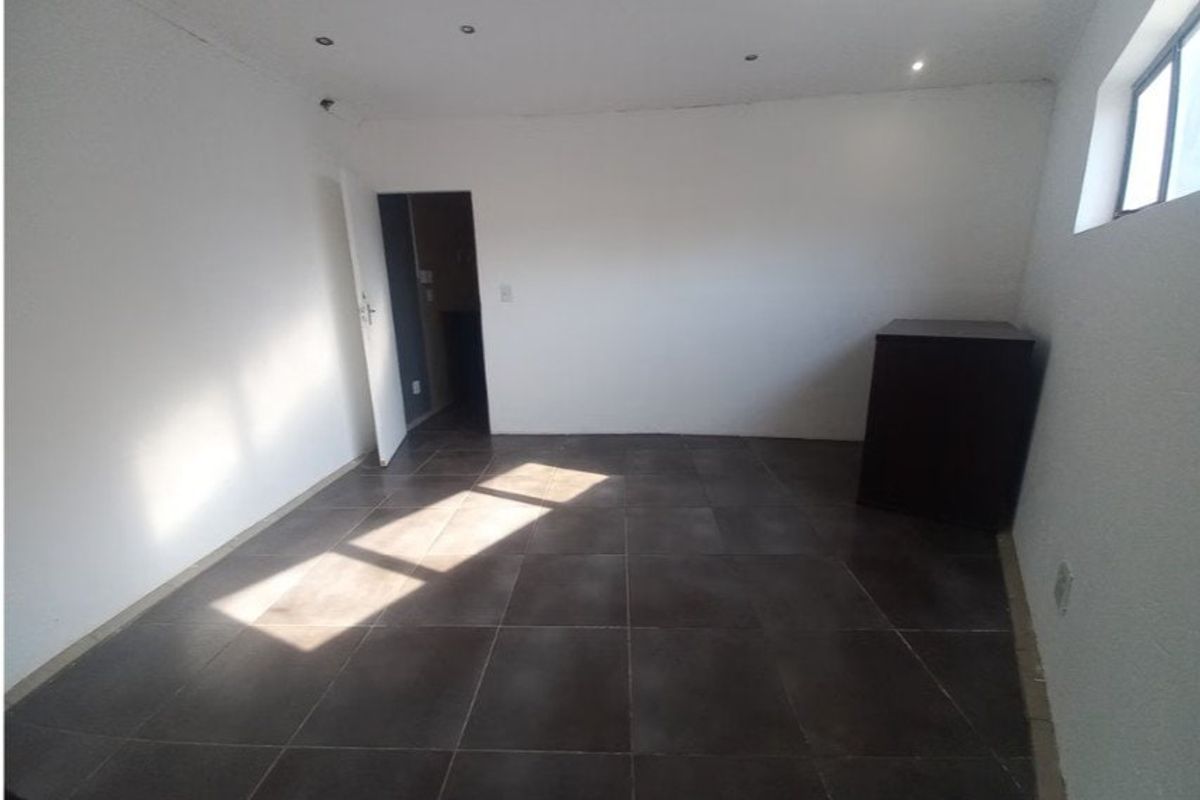Commercial Rental Monthly In Edenvale - Photo 5