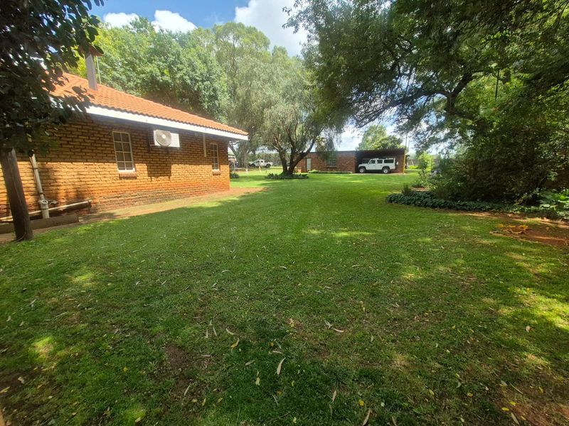 Commercial For Sale In Springs - Photo 9