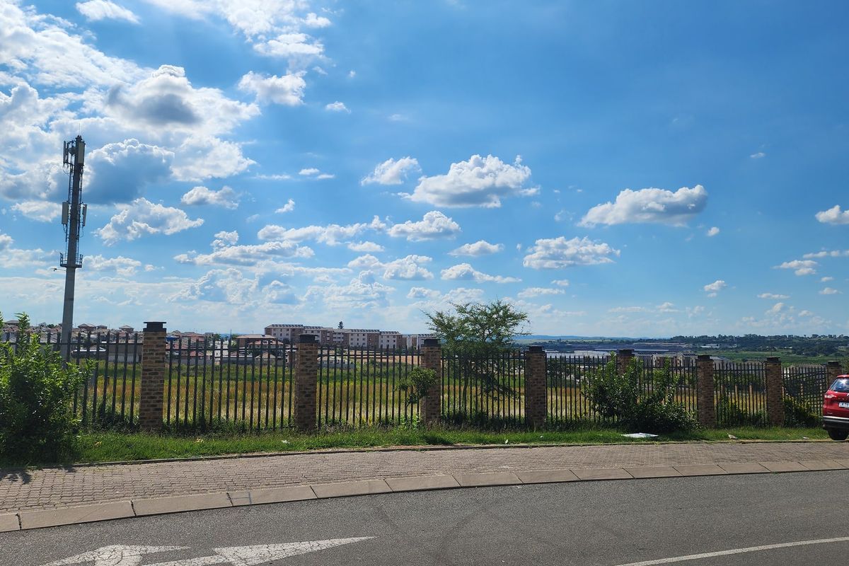 Commercial For Sale In Midrand - Photo 3
