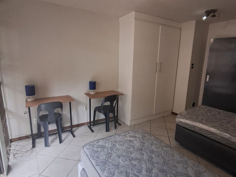 Apartment Rental Monthly In Pretoria - Photo 4