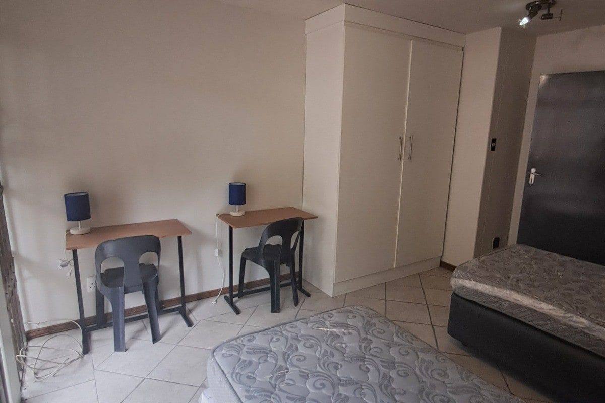 Apartment Rental Monthly In Pretoria - Photo 4