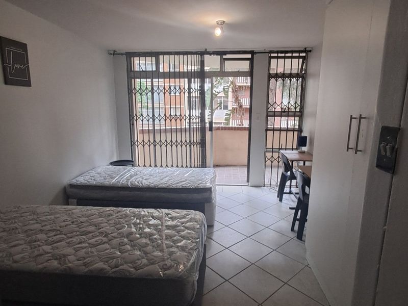 Apartment Rental Monthly In Pretoria - Photo 3