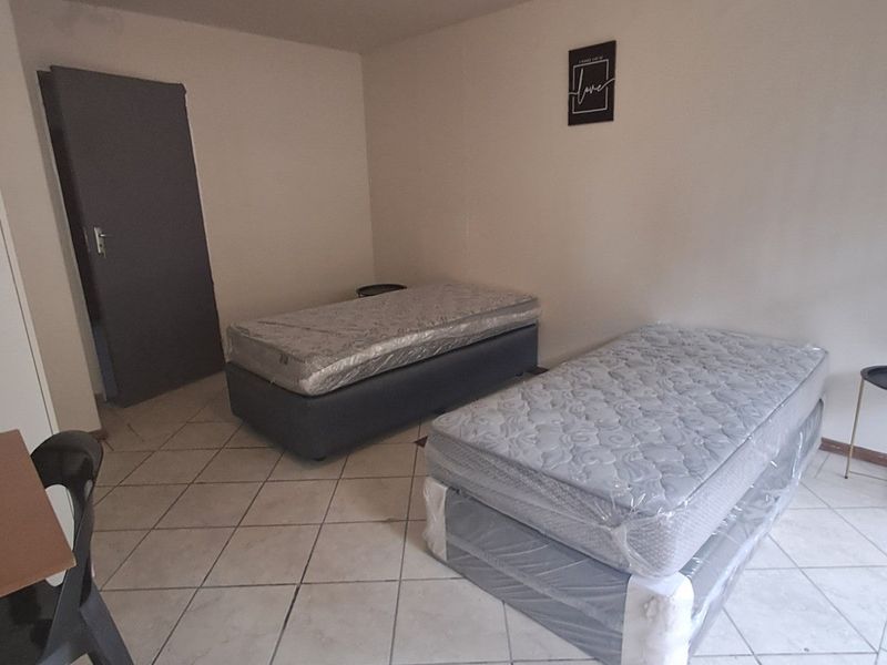 Apartment Rental Monthly In Pretoria - Photo 2