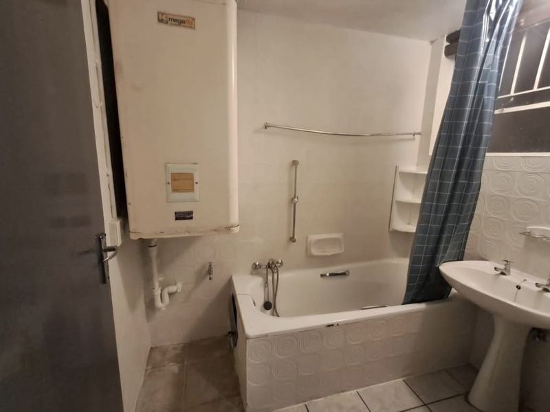 Apartment Rental Monthly In Pretoria - Photo 9