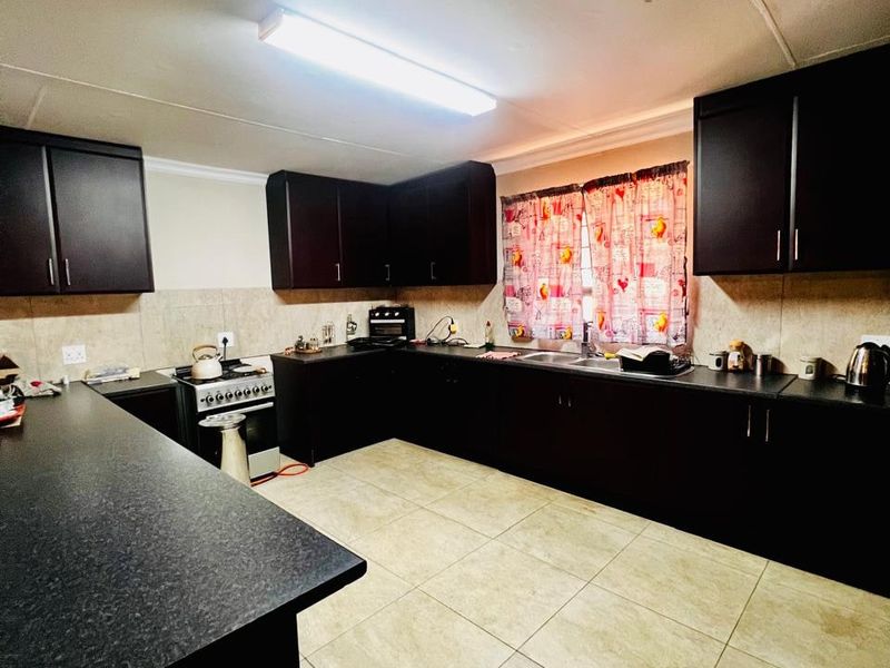 Commercial For Sale In Centurion - Photo 8